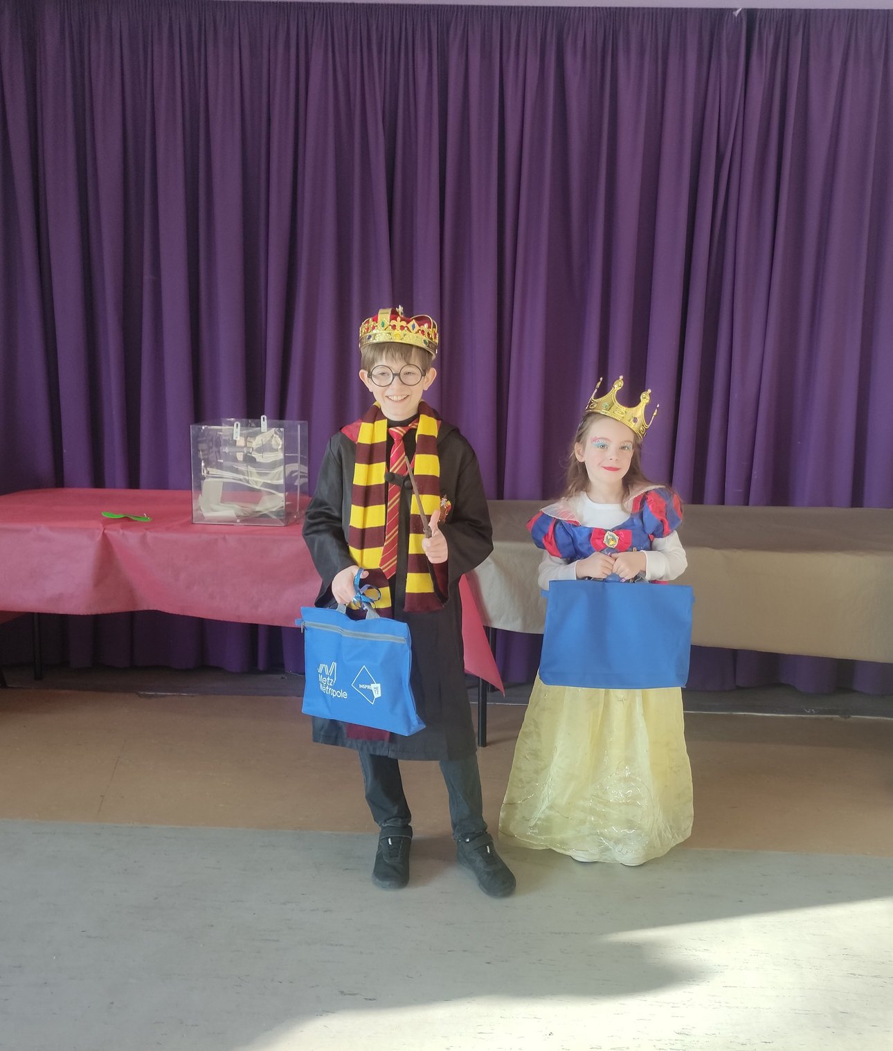 Le Roi Théophile et la Reine Lésia élus par leurs admirateurs